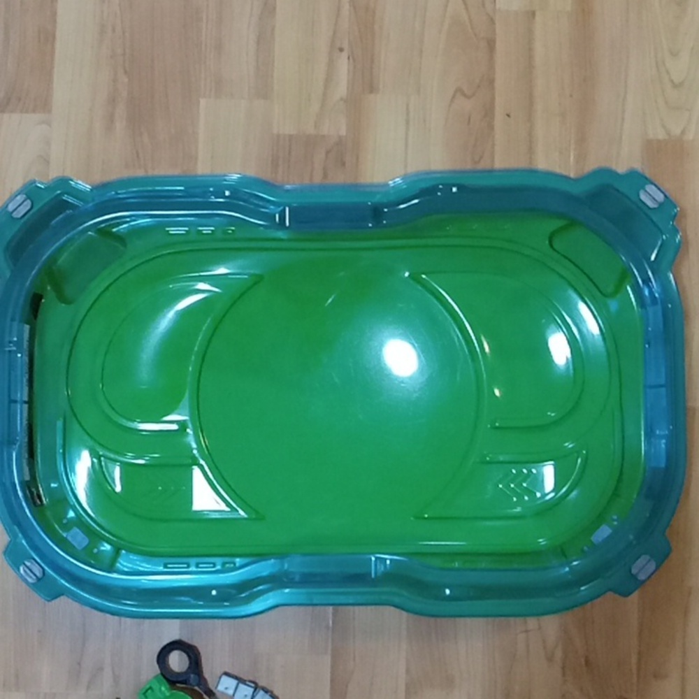 Lot  Beyblade Metal Fusion Burst Turbo Top Spinners Launchers Parts & arena. - Picture 3 of 5